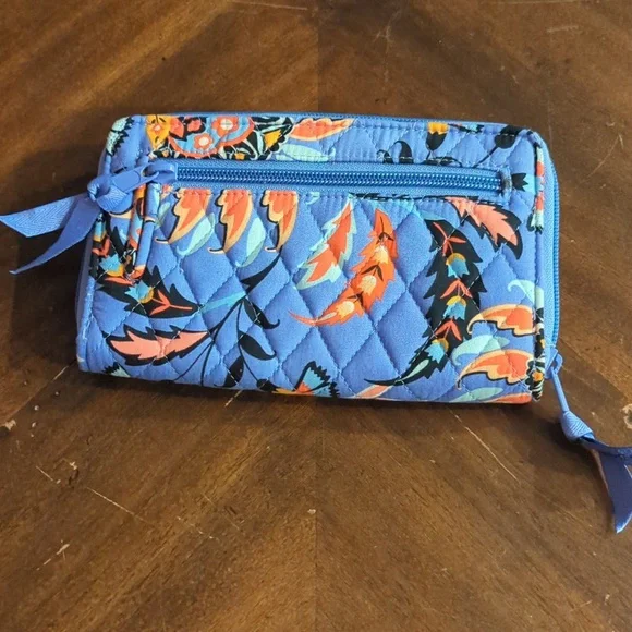 Vera Bradley Turnlock Wallet  Mural Garden - Picture 3 of 8